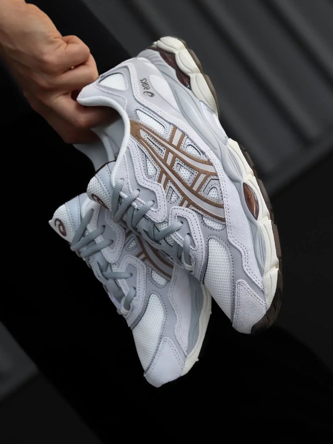 ASICS Gel-NYC “Cream Cement Grey”: Retro invloeden in een moderne sneaker