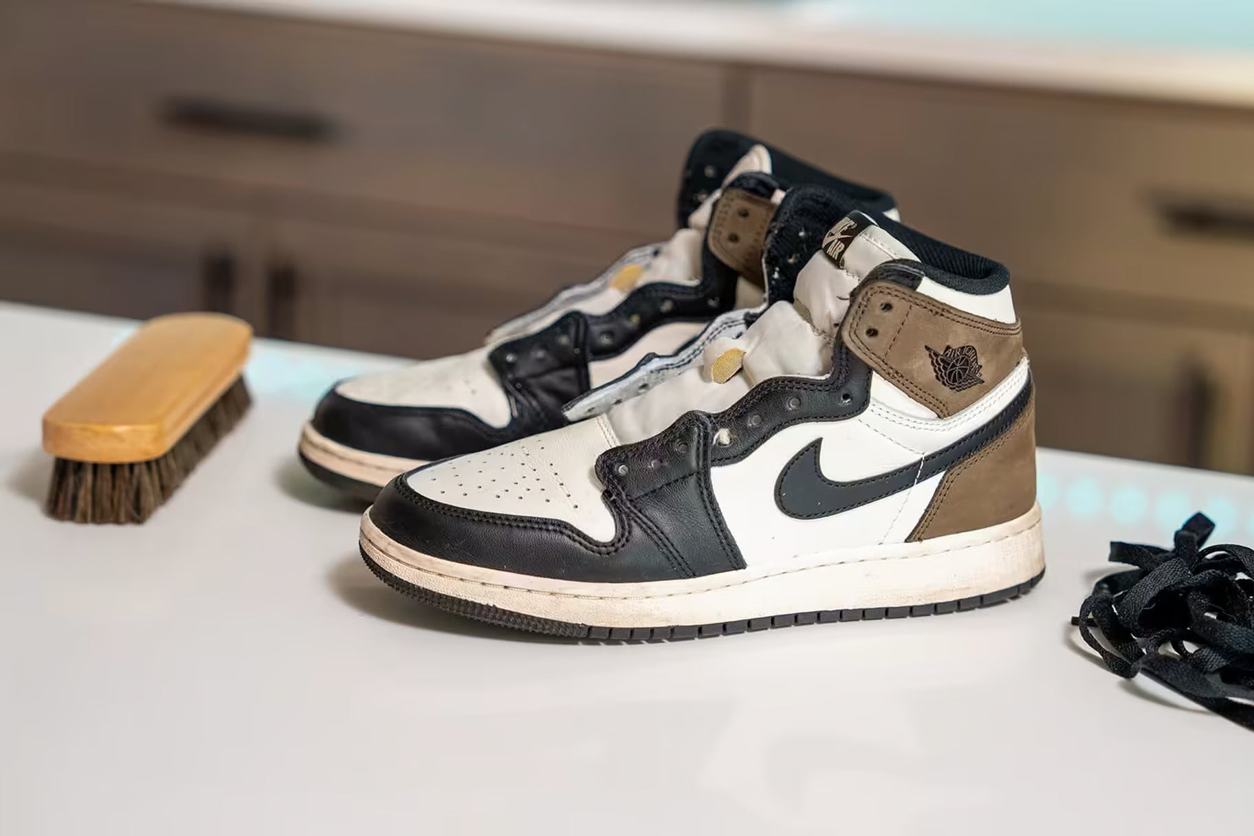 Hoe kan je het beste je nieuwe sneakers schoonmaken?