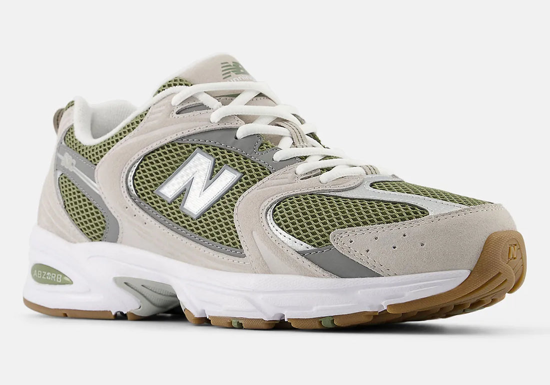 New Balance 530 “Dark Olivine”: Retro vibes met een frisse look