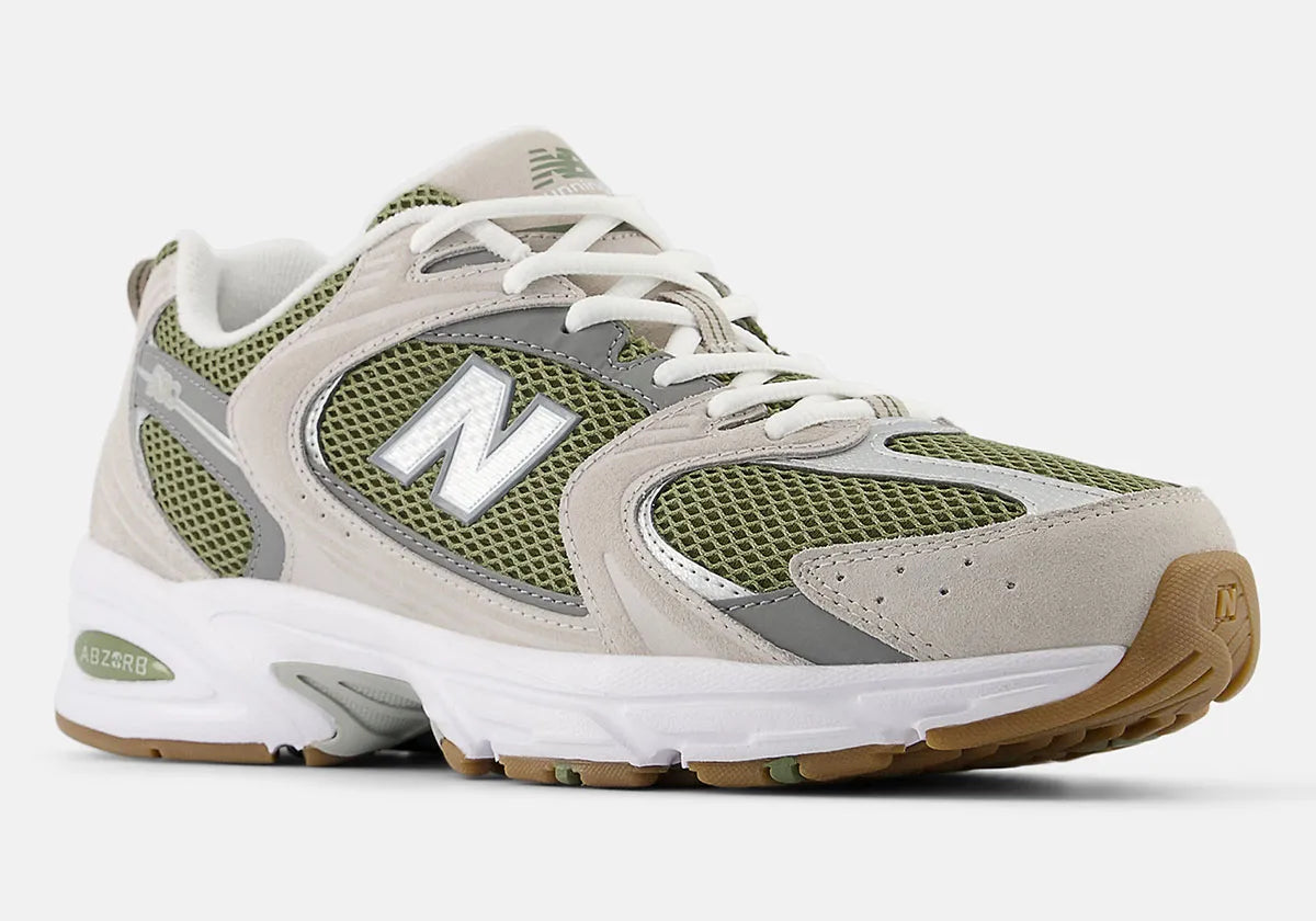 New Balance 530 “Dark Olivine”: Retro vibes met een frisse look