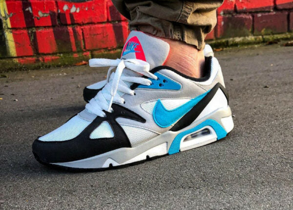 Nike Air Structure Triax 91 Maat 40