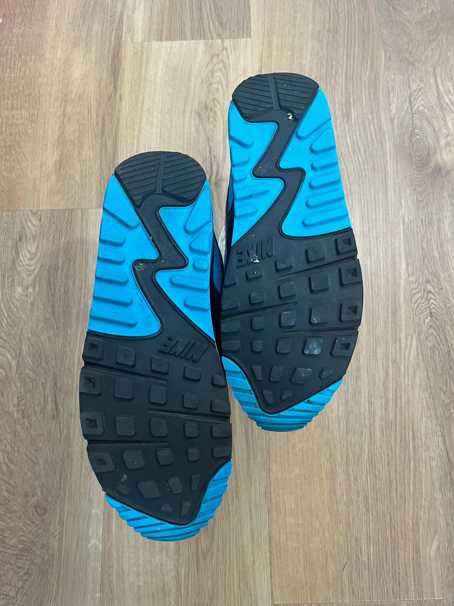 Nike Air Max 90 ‘Laser Blue’