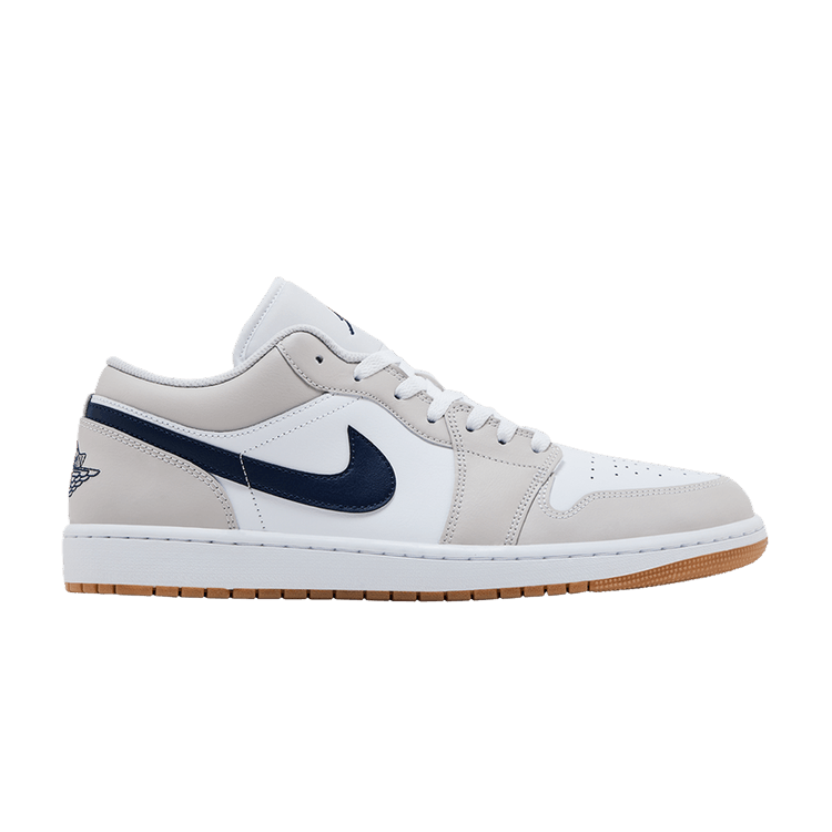 Air Jordan 1 Low 'Georgetown' 553558-146 in wit, grijs en navy met gum zool