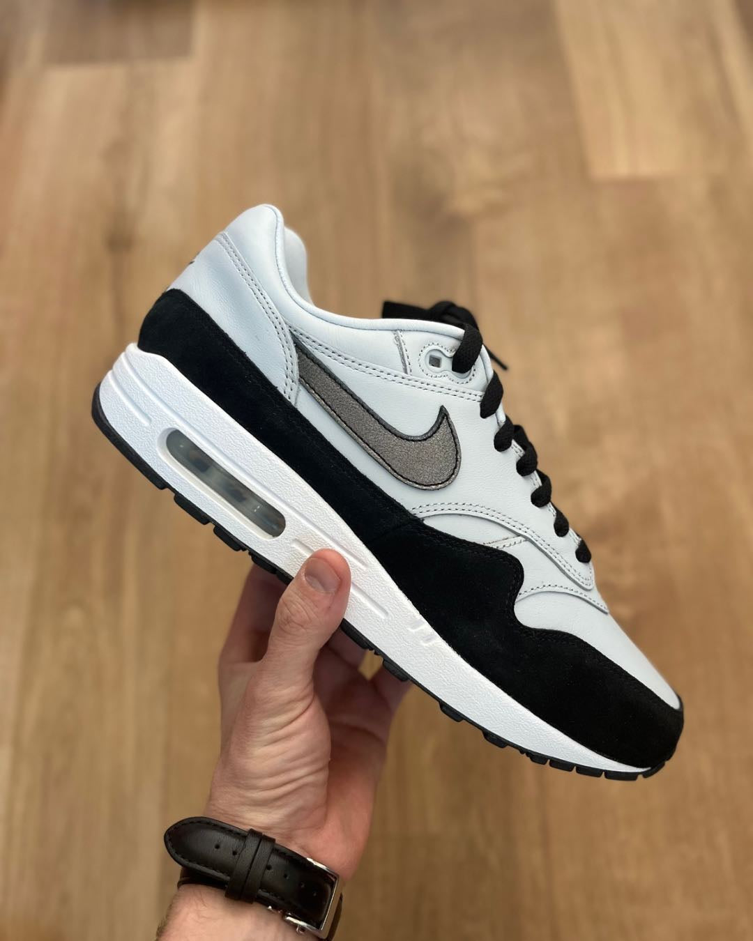 Nike Air Max 1 By You ‘Black Metallic Swoosh’