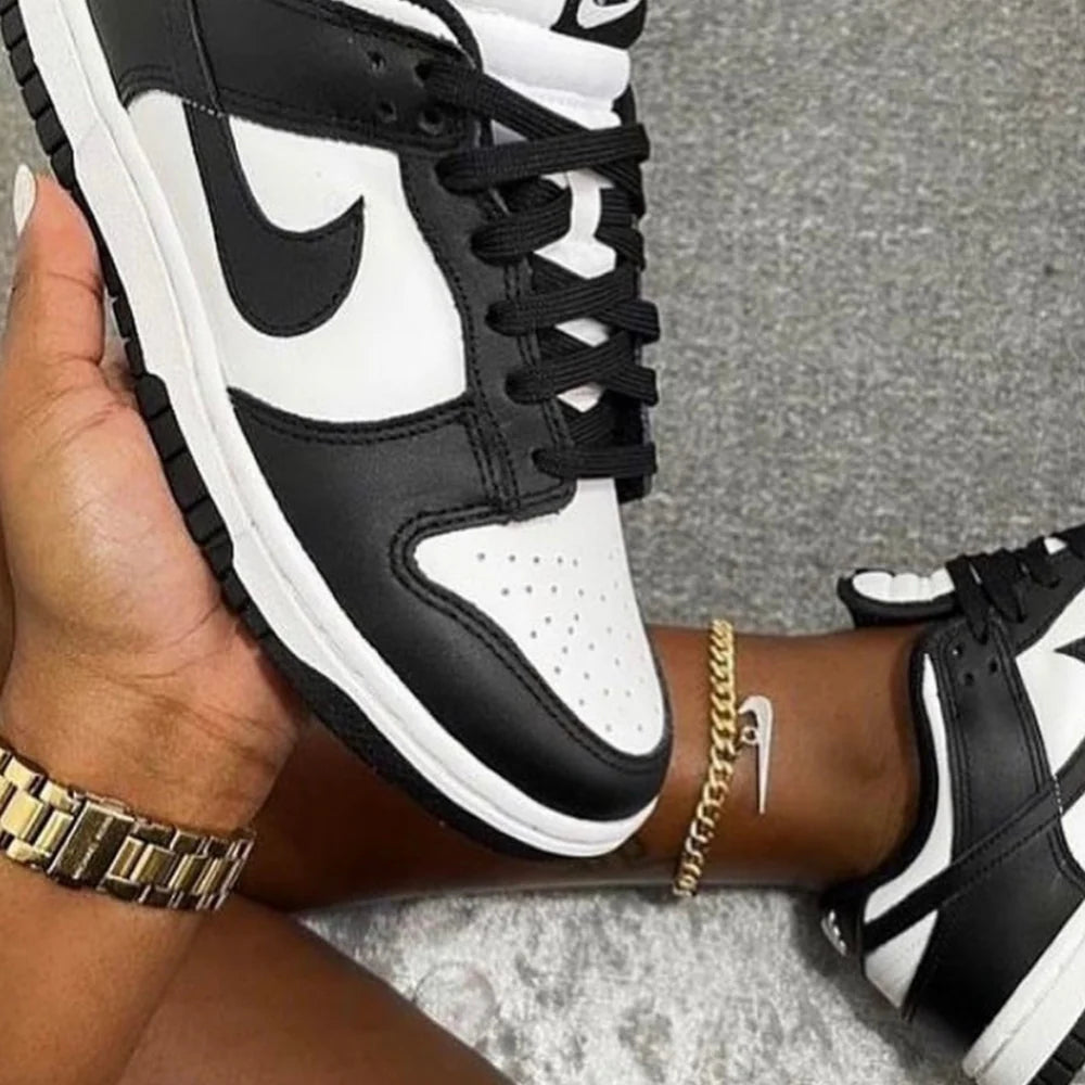 Nike Wmns Dunk Low 'Black White'