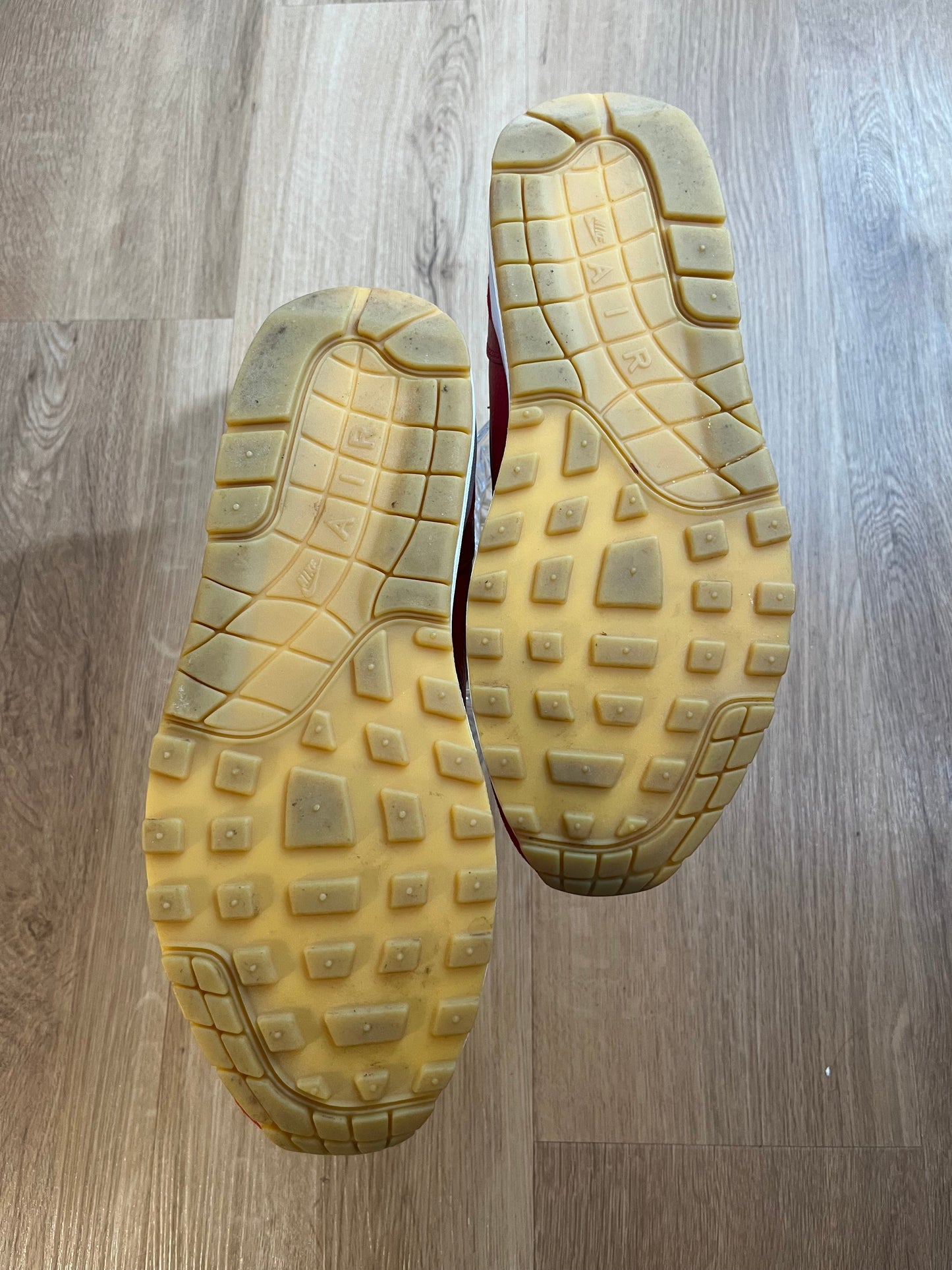 Nike Air Max 1 Jewel’ Red Gum’