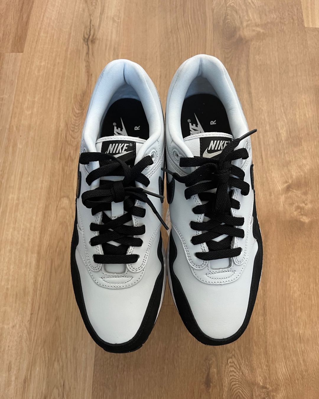 Nike Air Max 1 By You ‘Black Metallic Swoosh’