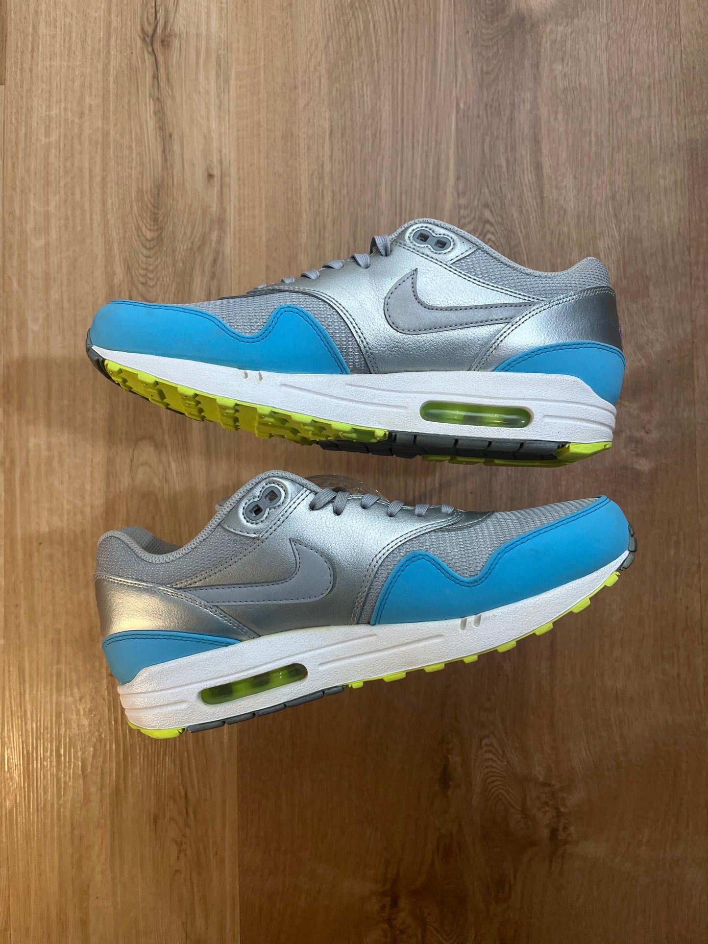 Nike Air Max 1 ‘Metallic Blue Volt’