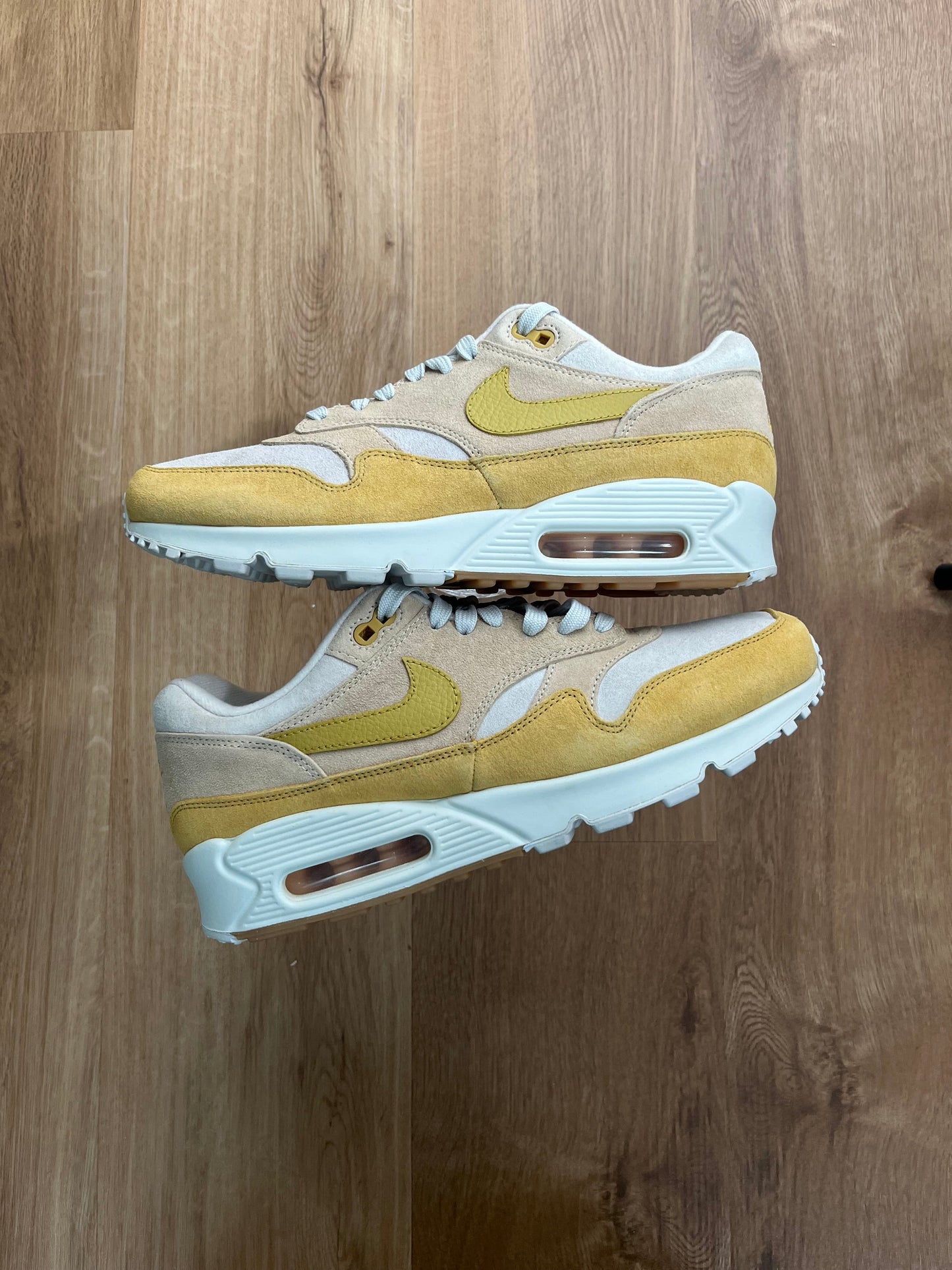 Nike Air Max 90/1 ‘Guava Ice’