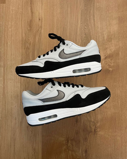 Nike Air Max 1 By You ‘Black Metallic Swoosh’