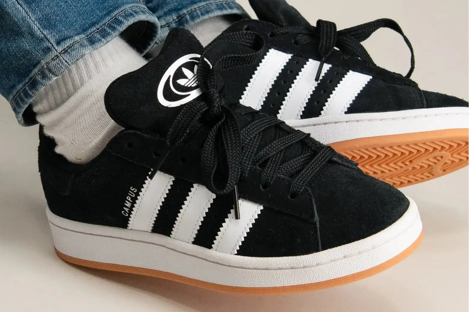 Adidas_Campus_00s_zwart_1