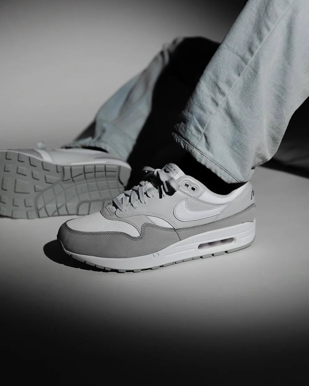 Nike Wmns Air Max 1 '87 LX 'Light Smoke Grey'