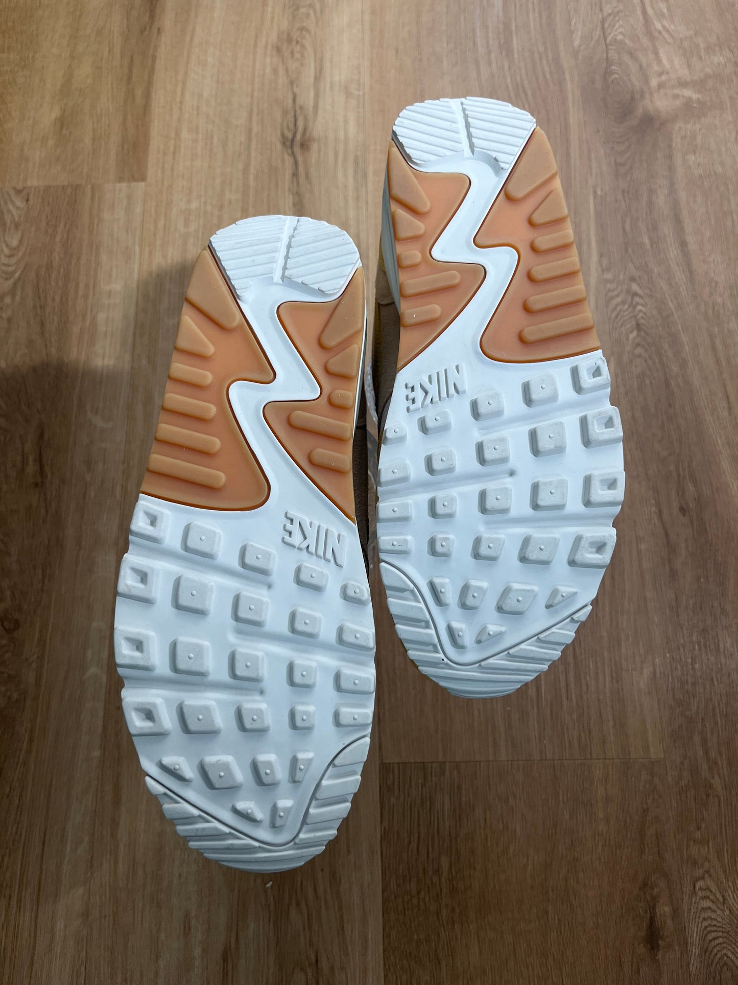 Nike Air Max 90/1 ‘Guava Ice’