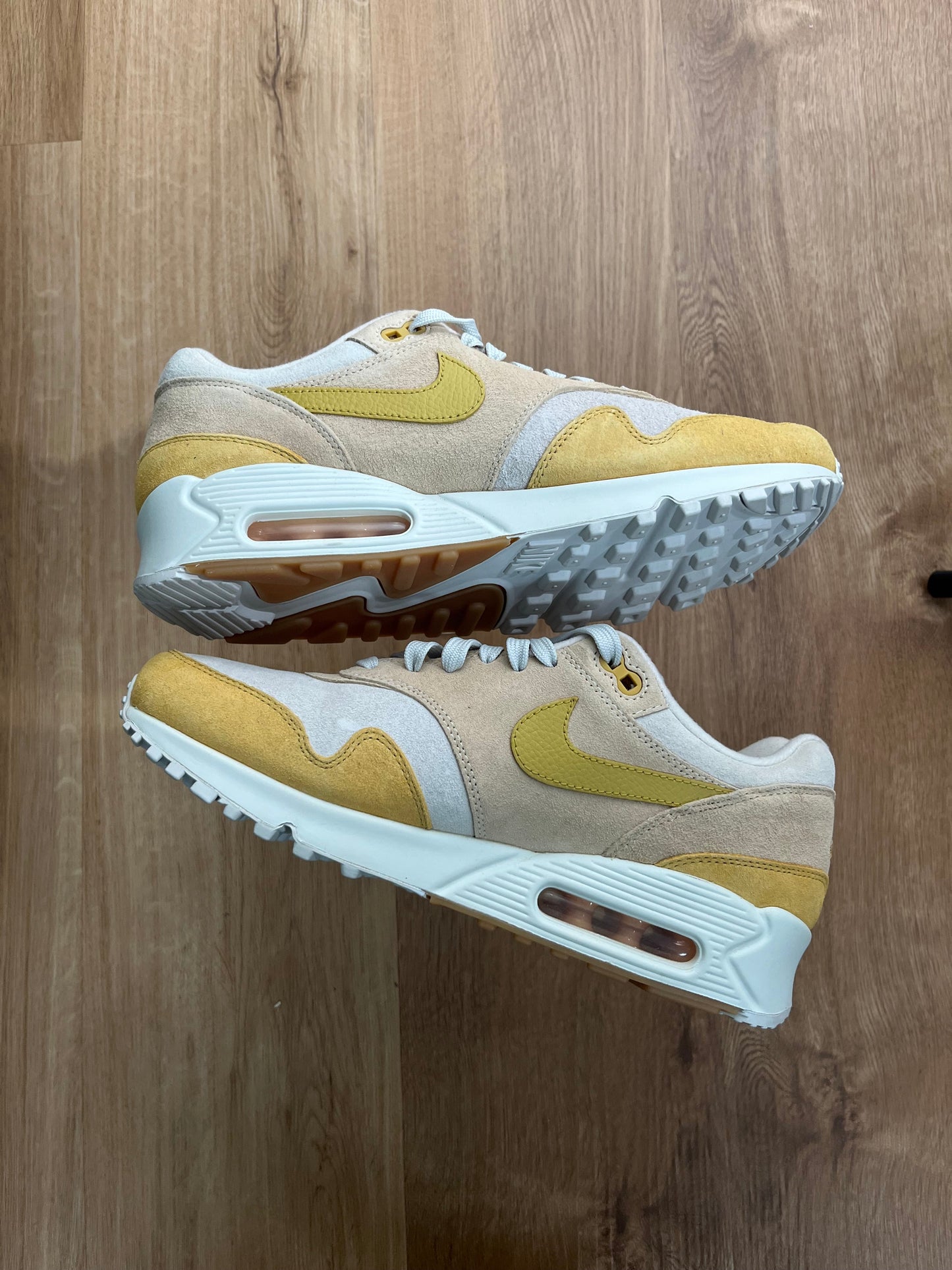 Nike Air Max 90/1 ‘Guava Ice’