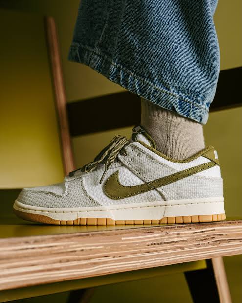 Nike Dunk Low Retro SE 'Light Bone'