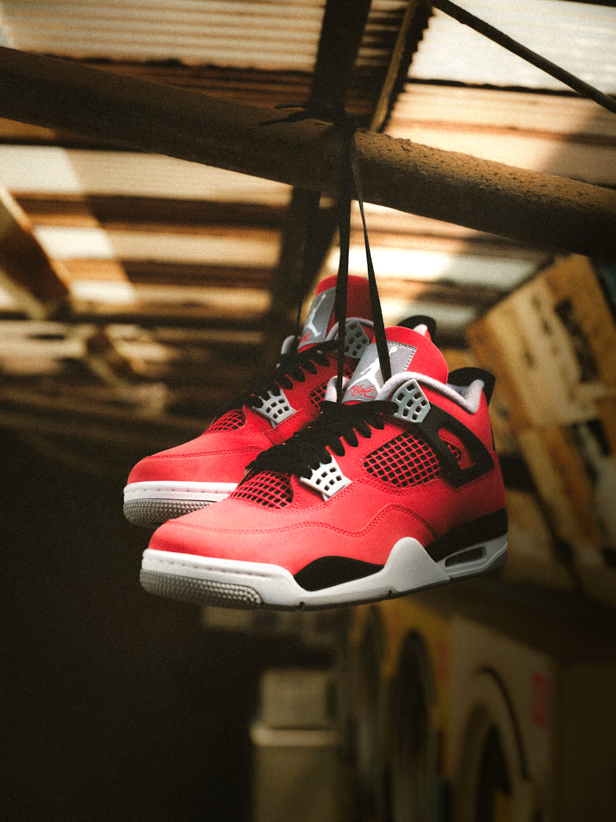 Air Jordan 4 Retro 'Toro Bravo' 2026