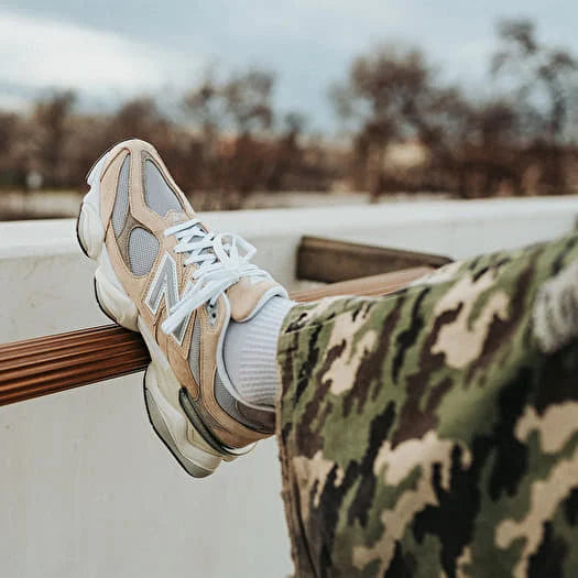 New Balance 9060 Mushroom