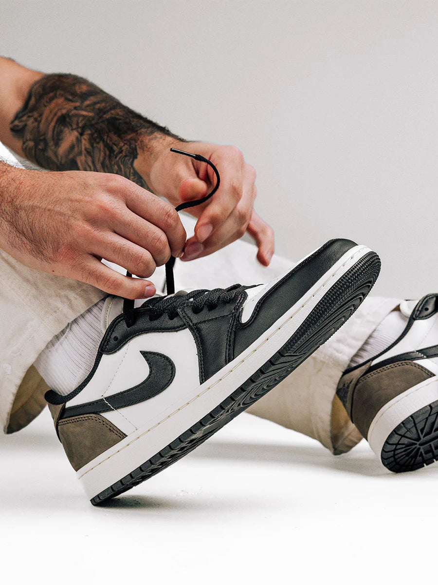 Nike Jordan 1 Low Mocha 