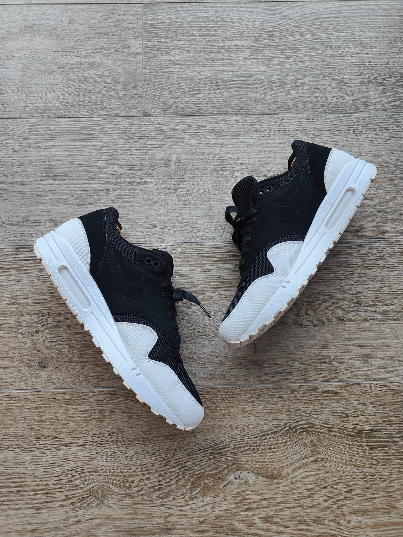 Nike Air Max 1 ‘Canada The 6’ 2015