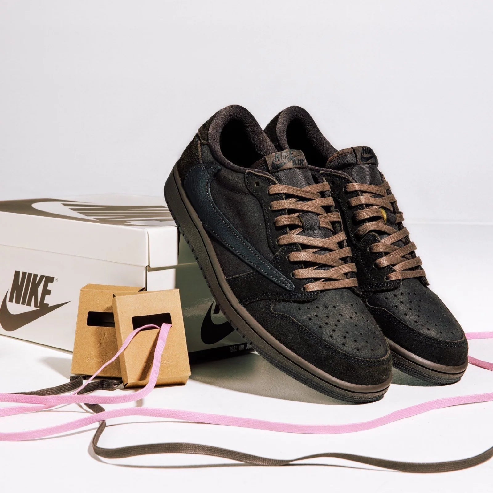 Travis Scott x Air Jordan 1 Retro Low OG SP 'Velvet Brown'