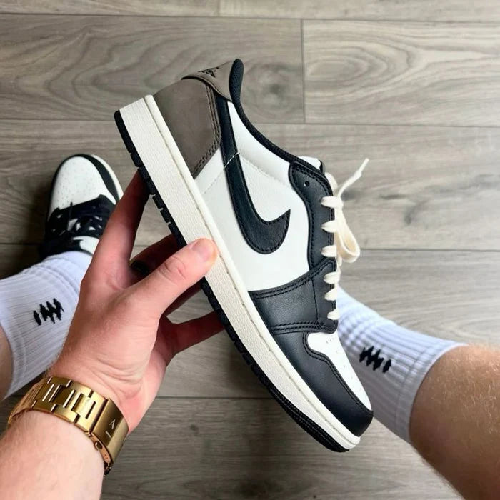 Air Jordan 1 Retro Low OG 'Mocha'