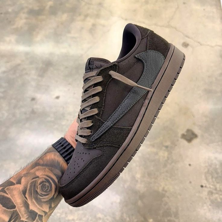 Air Jordan1 Travis Scott Low Velvet Brown 