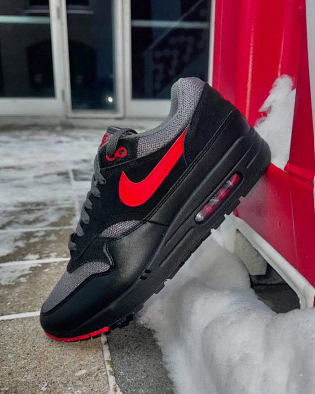 Nike Men's Air Max 1 Essential 'Vamps'