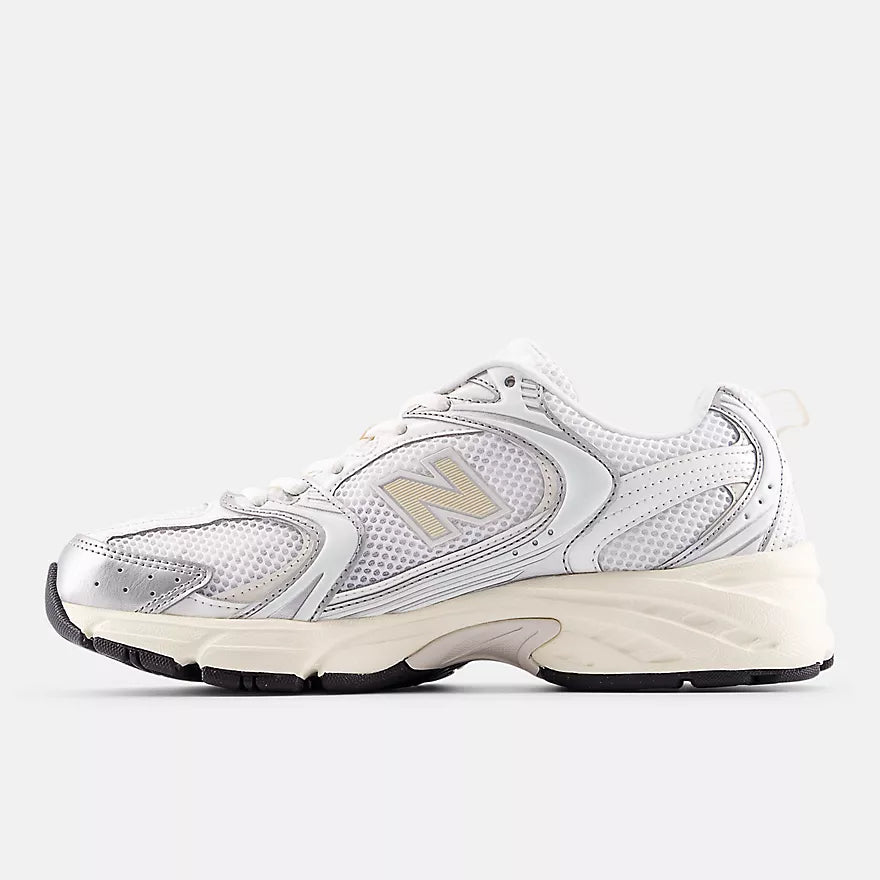 New Balance 530 Beige